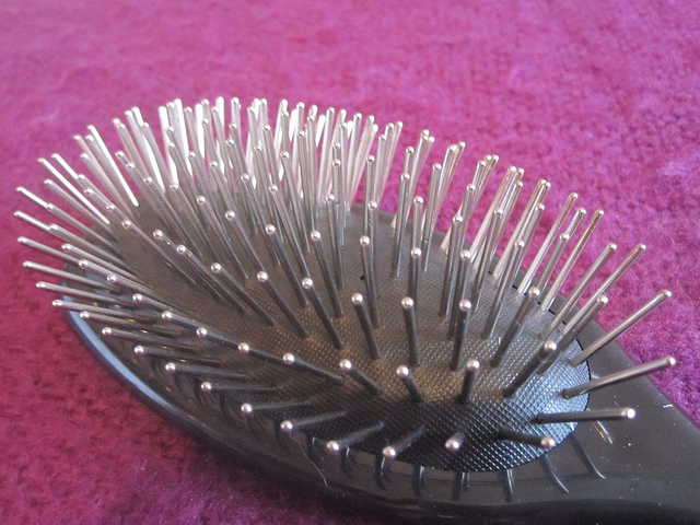 metal pin brush